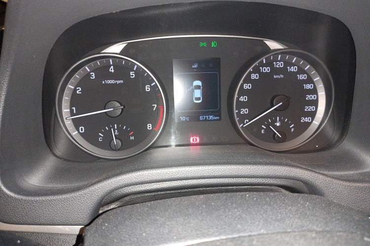 Used Hyundai Elantra (6th Generation / Lingdong) 2016 1.6L Manual ZhiXuan · Dynamic Model
