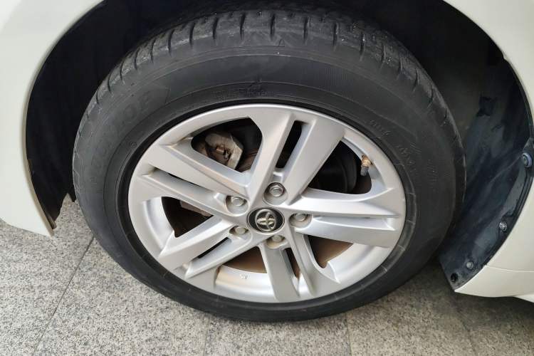 Used Toyota Levin 2019 185T CVT Luxury Edition China VI Standard Left Front Wheel Hub