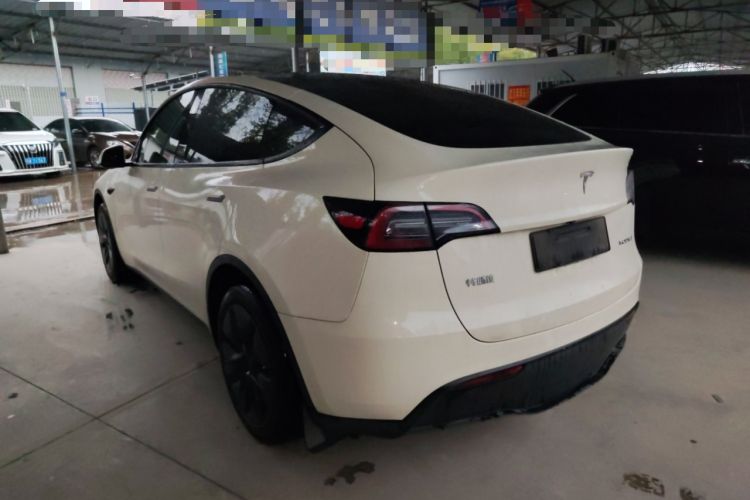 Used Tesla Model Y 2024 Long-Range All-Wheel-Drive Version
