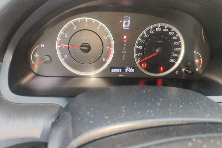 Used Honda Accord 2011 2.0L EX Odometer Close Up