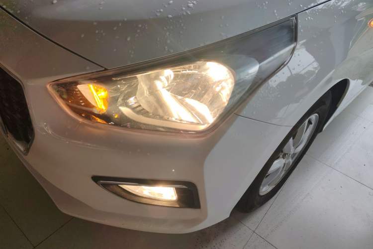 Used Hyundai Verna (older generation) 2017 1.4L Automatic YueXiang Edition China V-standard
