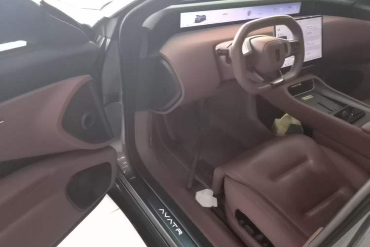 Used Avatr 12 2025 Year Updated Ultra Extended-Range Version
