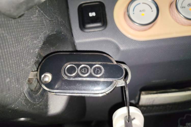 Used Wuling Hongguang MINIEV 2022 Macaron Premium Model – Lithium Iron Phosphate