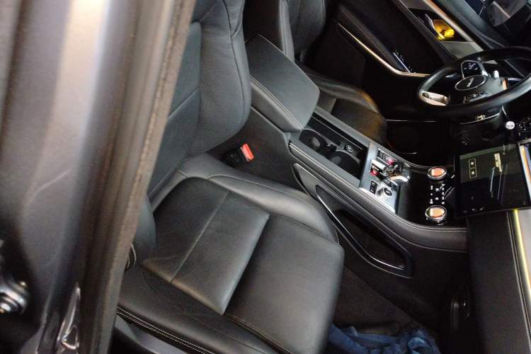 Used Jaguar F-PACE 2021 250 PS R-Dynamic S
