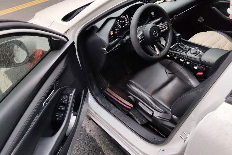 Used Mazda 3 Axela 2020 2.0L Automatic Zhiya Edition
