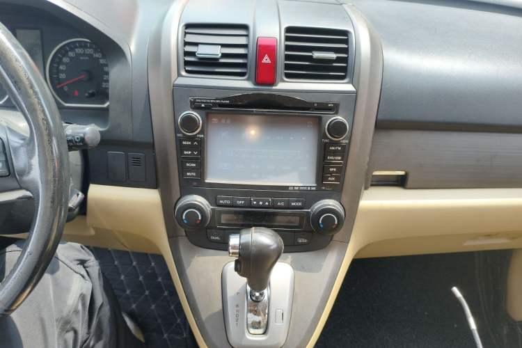 Used Honda CR-V 2007 2.4L automatic four-wheel drive Prestige Edition Audio And AC Panel