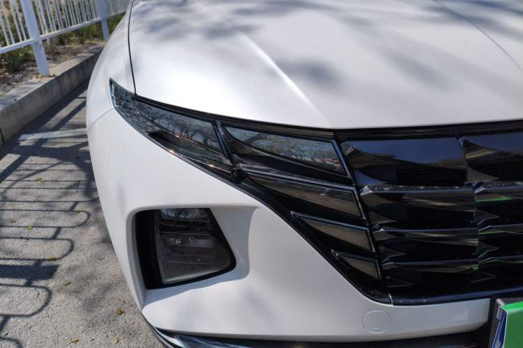 Used Hyundai Tucson 2021 Tucson L 1.5T DCT GLX Elite Edition Right Front Headlight