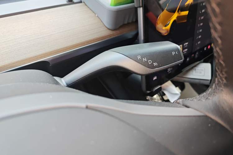 Used Tesla Model Y 2021 Standard Range Rear-Wheel Drive Version
