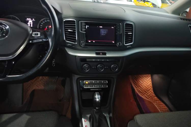 Used Volkswagen Sharan 2018 380TSI Comfort Edition 7-Seater

