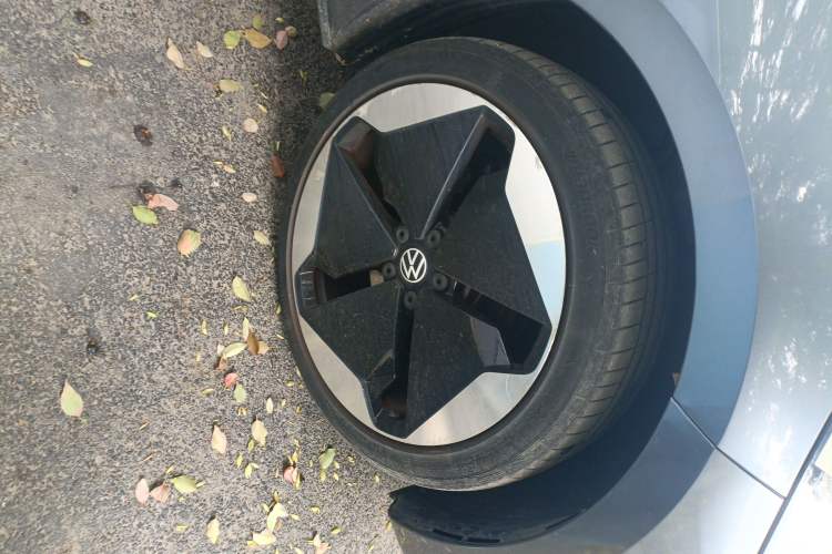 Used Volkswagen ID.3 2023 Upgraded Model Pure Intelligent Enjoyment Version Right Front Wheel Hub