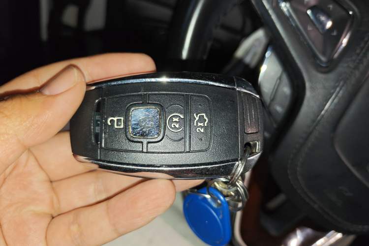 Used Lincoln MKZ 2017 2.0T Luxury Edition Vehicle Key