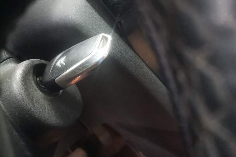 Used Citroen C4L 2014 1.8L Intelligent Drive Automatic Enjoyment Model Vehicle Key