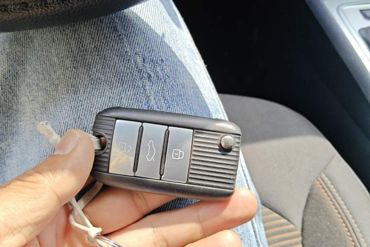 Used Roewe i6 2019 PLUS 1.6L Manual 4G Connected Deluxe Top-Tier Version