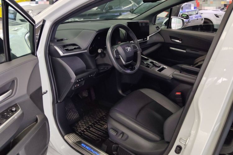 Used Toyota SIENNA 2021 2.5L Hybrid Premium Edition Driver Seat