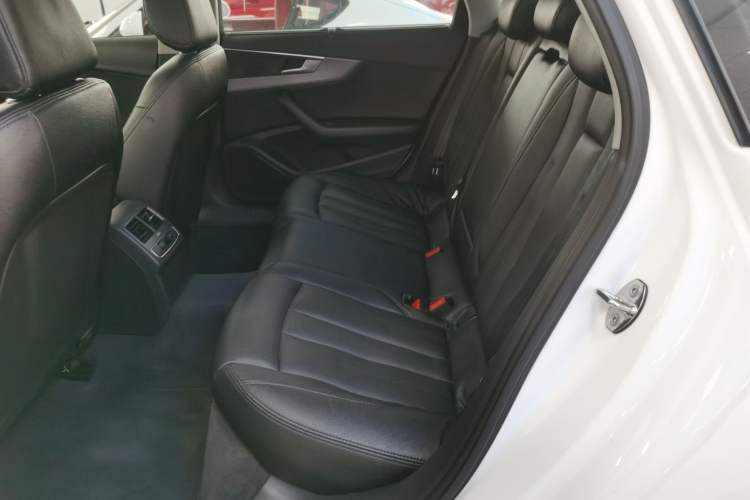 Used Audi A4L 2018 30th Anniversary Edition 40 TFSI Trendy Model
