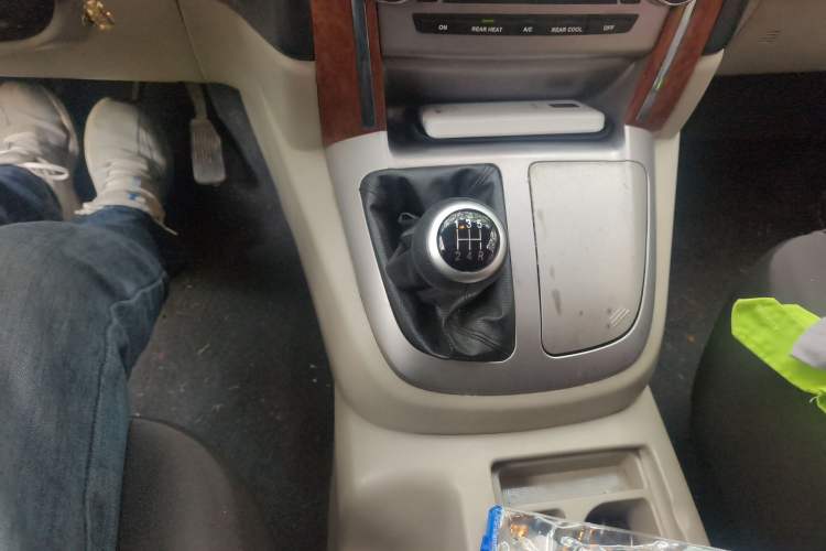 Used Jinbei Grace 2016 2.0L Standard Delivery Version