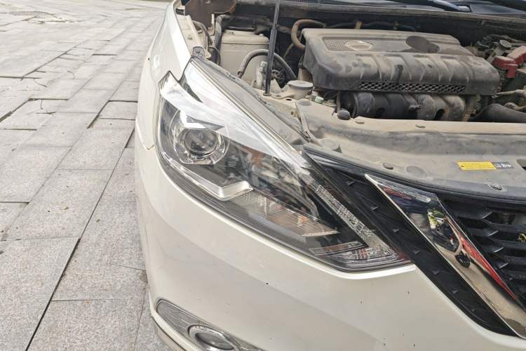 Used Nissan Sylphy 2019 1.6XV CVT Smart Connect Luxury Edition China VI Standard Right Front Headlight