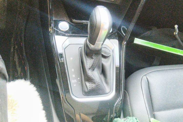 Used Volkswagen T-ROC 2022 280TSI DSG Two-Wheel Drive Comfort PLUS