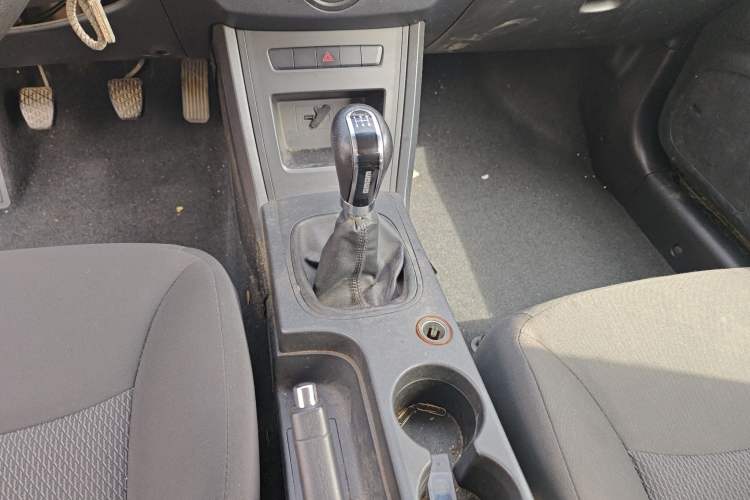 Used Roewe 350 2014 1.5L Manual Xunchi Edition
