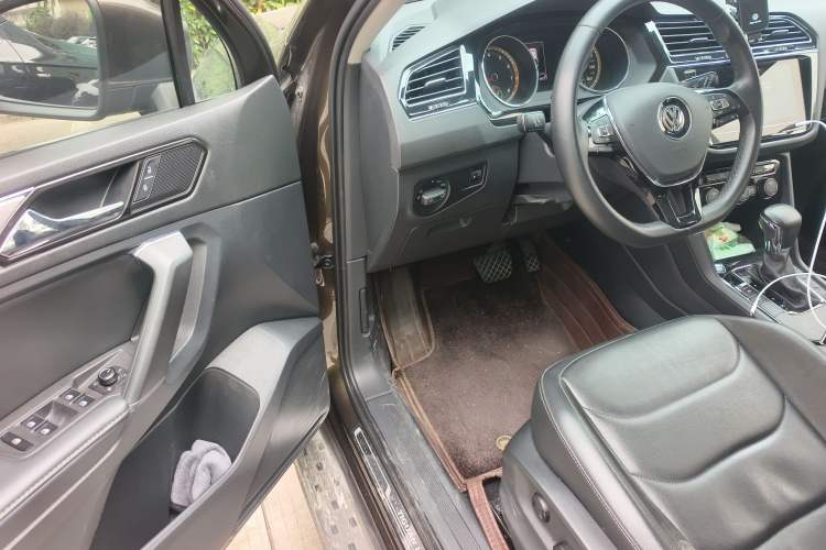 Used Volkswagen Tiguan L 2019 Updated Version 330TSI Automatic Two-Wheel Drive Panoramic Comfort Edition China VI Standard