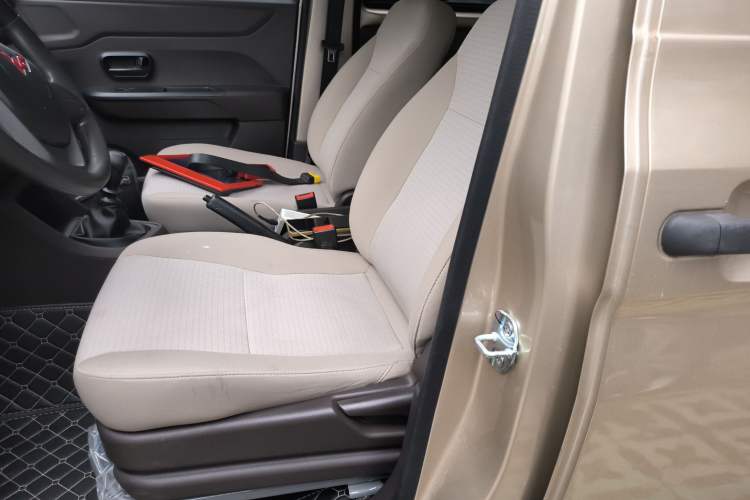 Used Wuling Hongguang V 2022 1.5L Jingqu Edition Electric-Assist LAR Left Front Seat