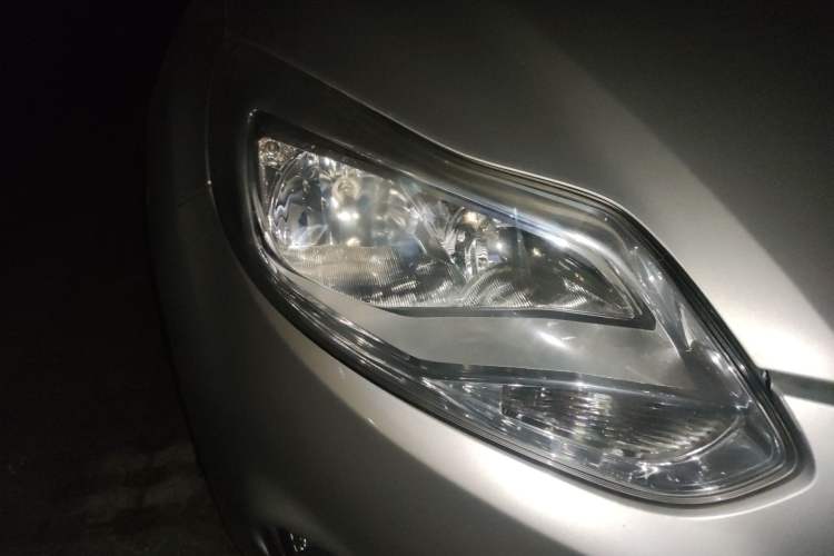 Used Ford Focus 2012 Sedan 1.6L Automatic Fashion Edition