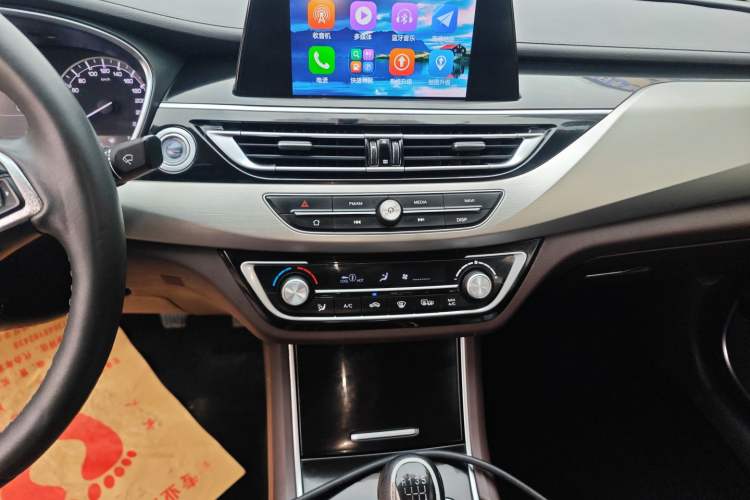 Used Changan Raeton CC 2019 1.5T Manual Elegant Starry Edition China VI Standard
