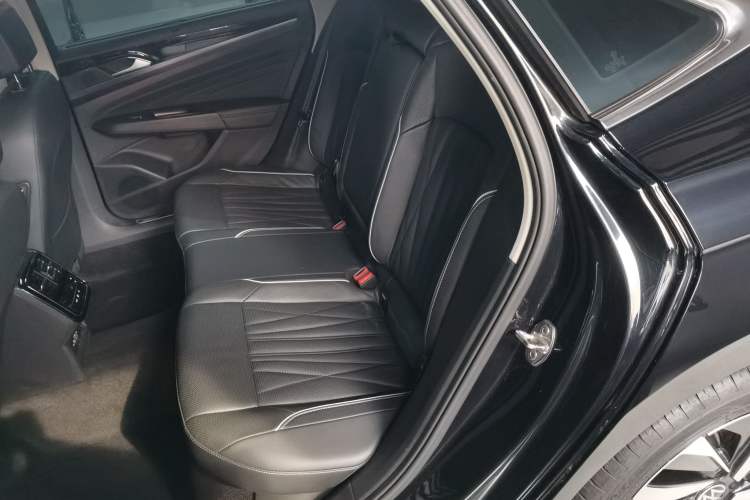 Used Volkswagen Passat 2022 330TSI Starry Luxury Edition
