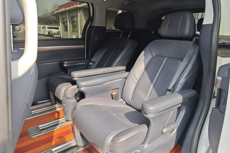 Used GAC Trumpchi M8 2021 Lingxiu Series 390T Deluxe Edition Left Rear Seat