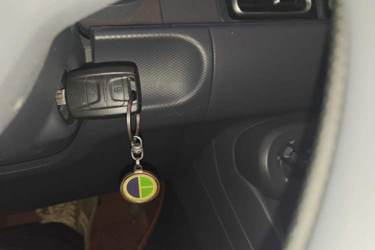 Used Wuling Hongguang New Energy 2024 All-Electric Model 300KM Standard Version Vehicle Key