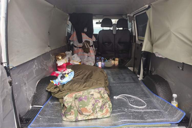 Used Ford Classic Transit 2013 2.8T Diesel Logistics Model with Short Wheelbase and Mid-Roof JX493ZLQ4