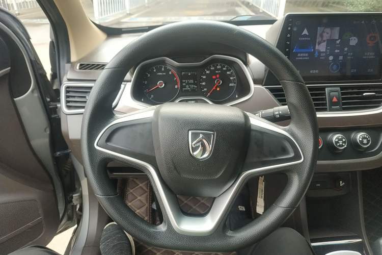 Used Baojun 310W 2017 1.5L Manual Comfort Version China V