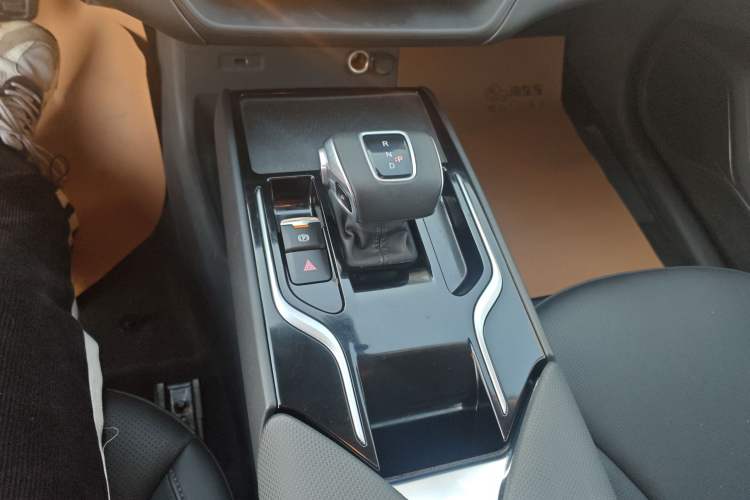 Used Hongqi E-QM5 2022 431 km Charge & Enjoy Edition