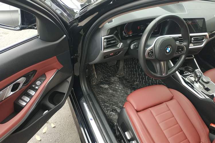 Used BMW 3 Series 2021 Second Facelift 320Li M Sport Package
