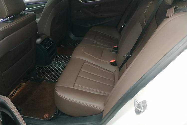 Used BMW 5 Series 2020 525Li M Sport Package Left Rear Seat