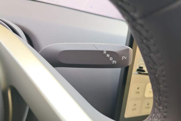 Used Avatr 12 2024 700 Three-Laser Rear-Wheel Drive Luxury Edition Gear Lever