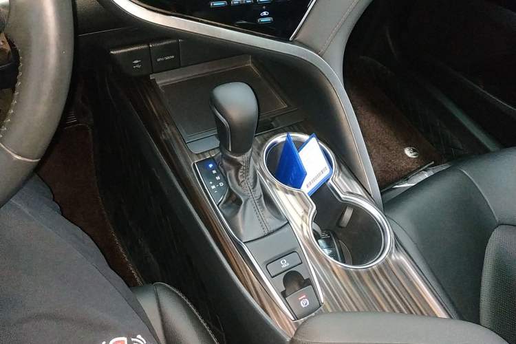 Used Toyota Camry 2021 2.0G Luxury Edition