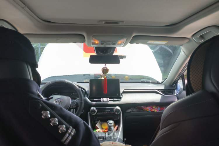 Used Toyota Wildlander 2020 2.0L CVT 4x4 Luxury Edition Headliner