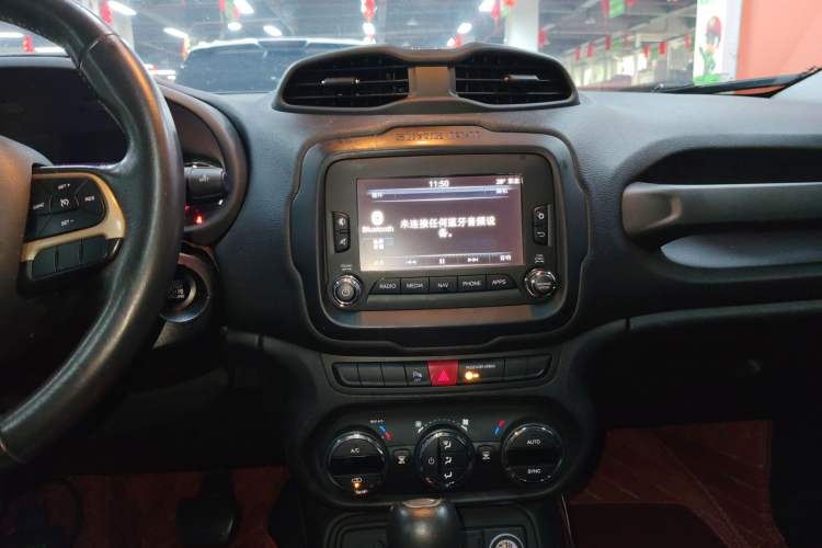 Used Jeep Renegade 2017 180T Automatic Smart Version