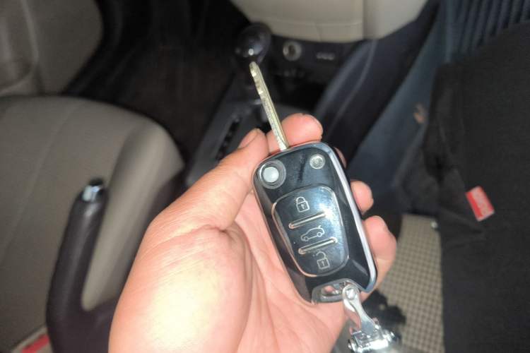 Used Hyundai Celesta 2011 1.6L Automatic Comfort Edition Vehicle Key