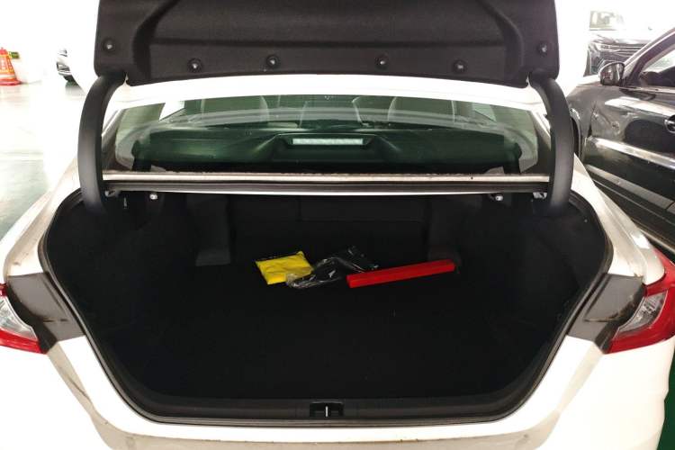 Used Toyota Camry 2024 Dual-Motor 2.0 HGVP Luxury Edition Trunk