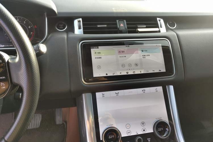 Used Land Rover Range Sport 2022 3.0 L6 SE Audio And AC Panel