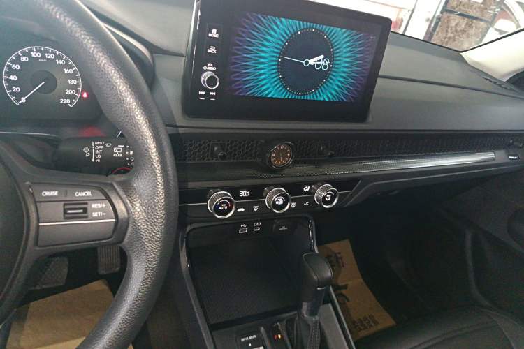 Used Honda Breeze 2023 240TURBO Two-Wheel Drive Elite Edition 5 Seats Audio And AC Panel