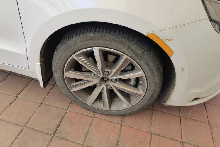 Used Geely Auto Emgrand GT New Energy 2018 1.5T PHEV Yao Ling Edition Right Front Wheel Hub