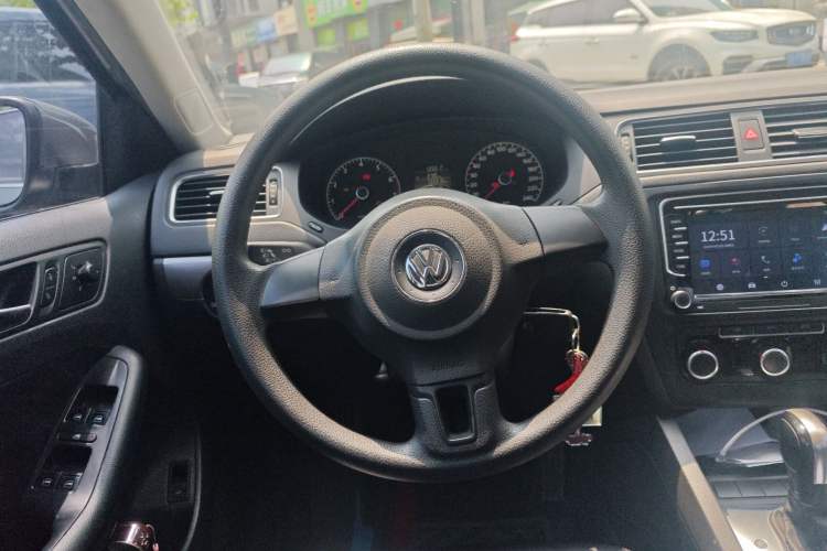 Used Volkswagen Sagitar 2012 1.6L Automatic Fashion Edition