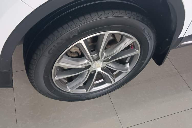 Used Geely Auto Emgrand X7 Sport 2018 1.8TD Automatic Two-Wheel Drive Smart Connect 4G Internet Edition
