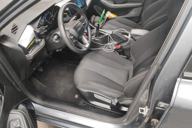 Used Roewe i5 2021 1.5L Manual Platinum Edition