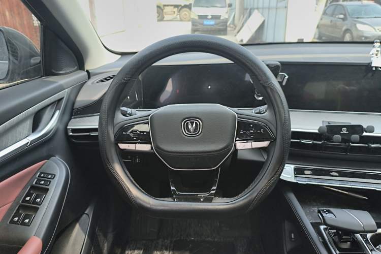 Used CHANGAN Eado 2023 Changan Edition PLUS Blue Whale NE 1.4T GDI DCT Prestige Version