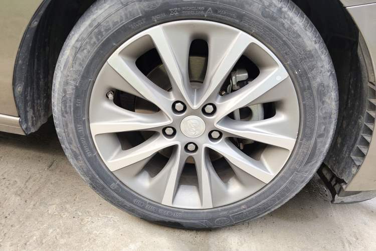 Used Buick GL6 2021 323T Mild Hybrid Connect Luxury Model
