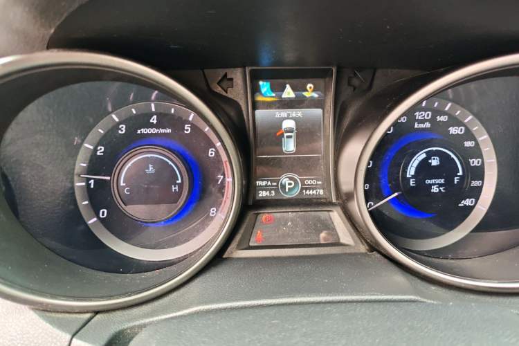 Used CHANGAN CS75 2014 1.8T Automatic Prestige Model China IV Standard Instrument Cluster